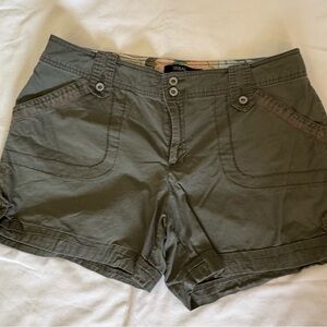 Tribal Women's Khaki Cargo Shorts